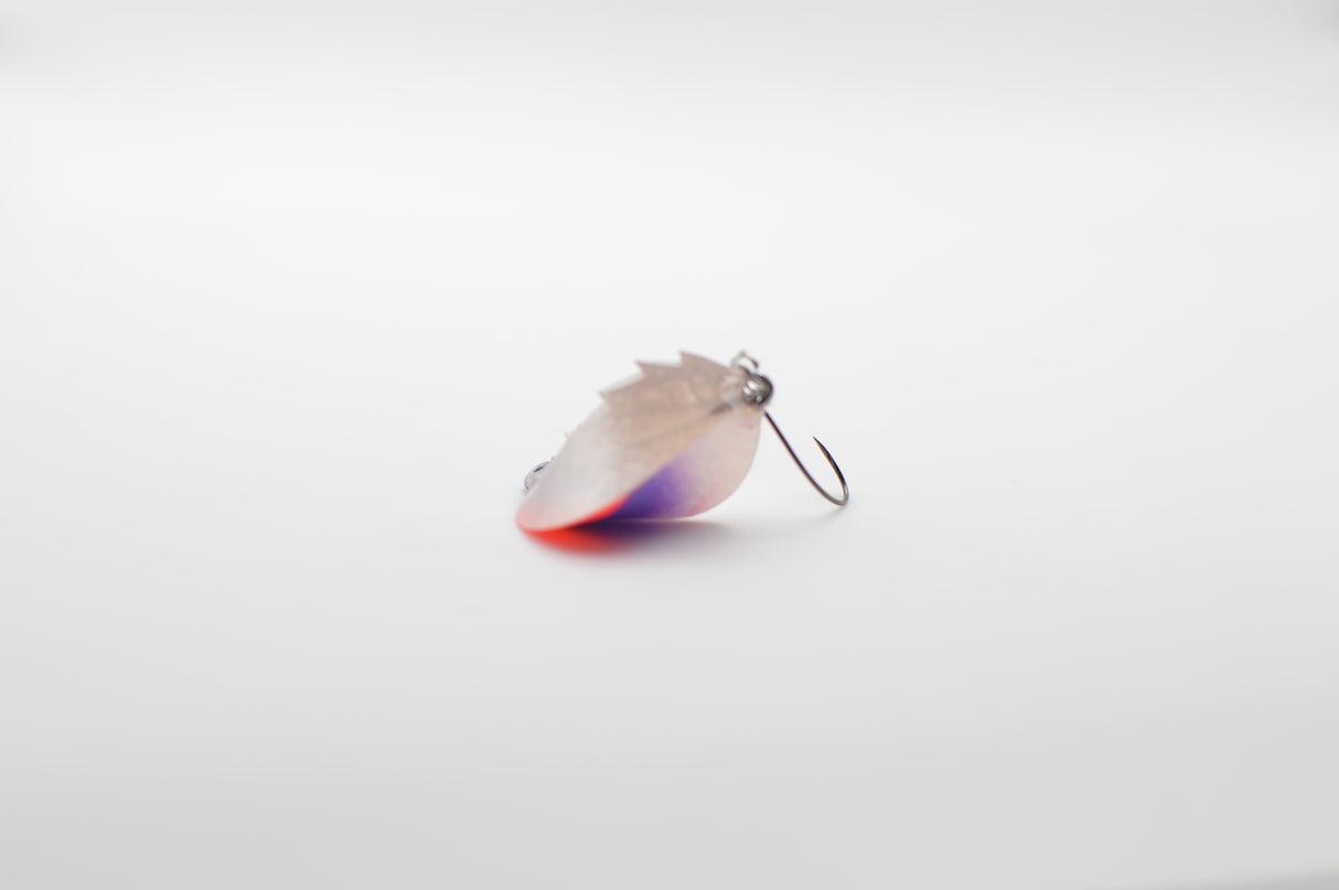 iSPOOK 28 _ Perlmutt-Silberweiss mit Lila & UV-Rot