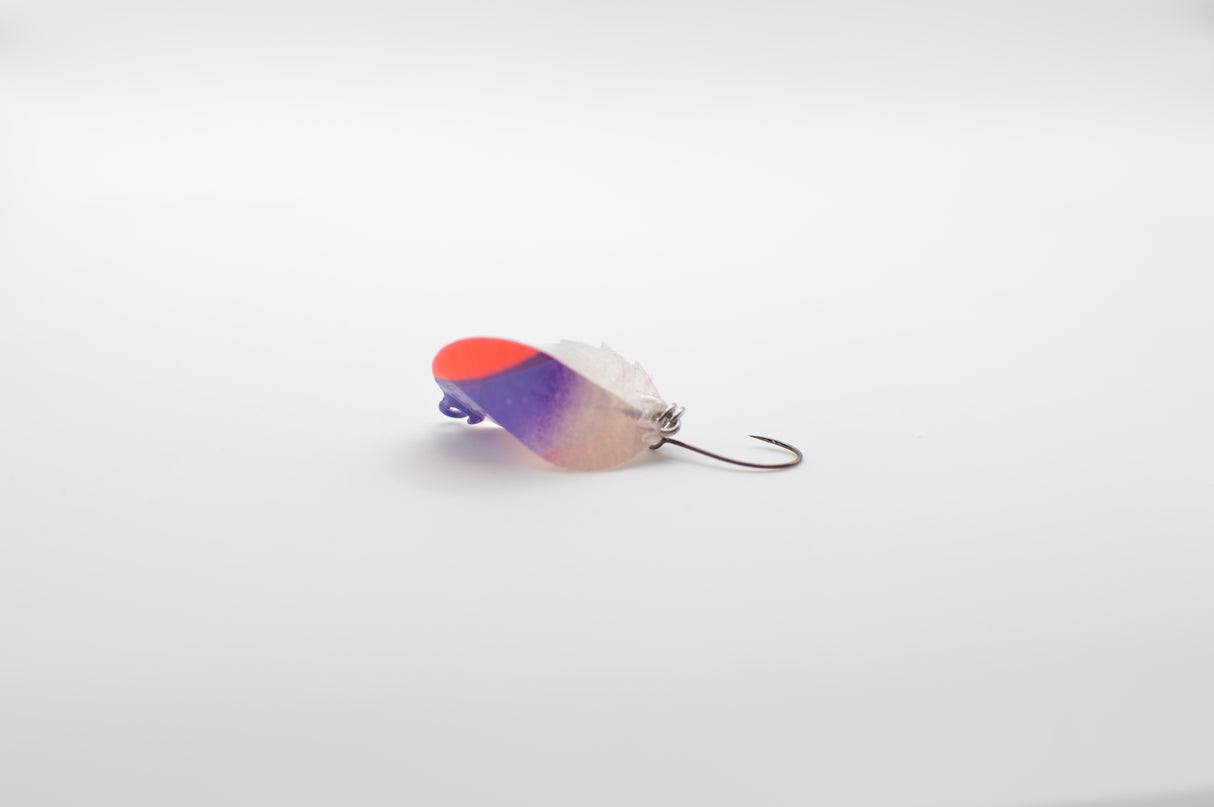 iSPOOK 28 _ Perlmutt-Silberweiss mit Lila & UV-Rot