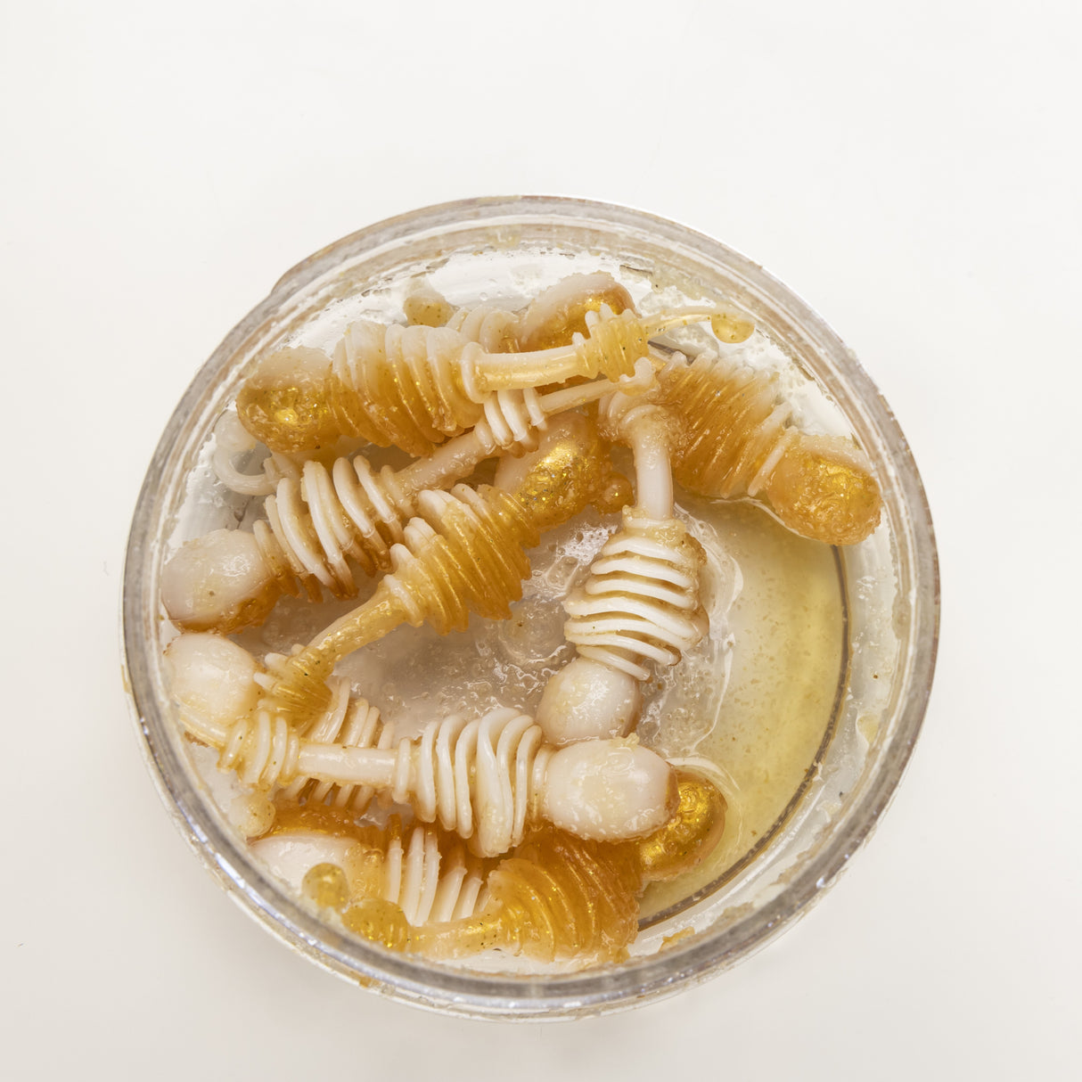 Softy Flip weiß-gold im crunchy Smelly-Knobelli Dip